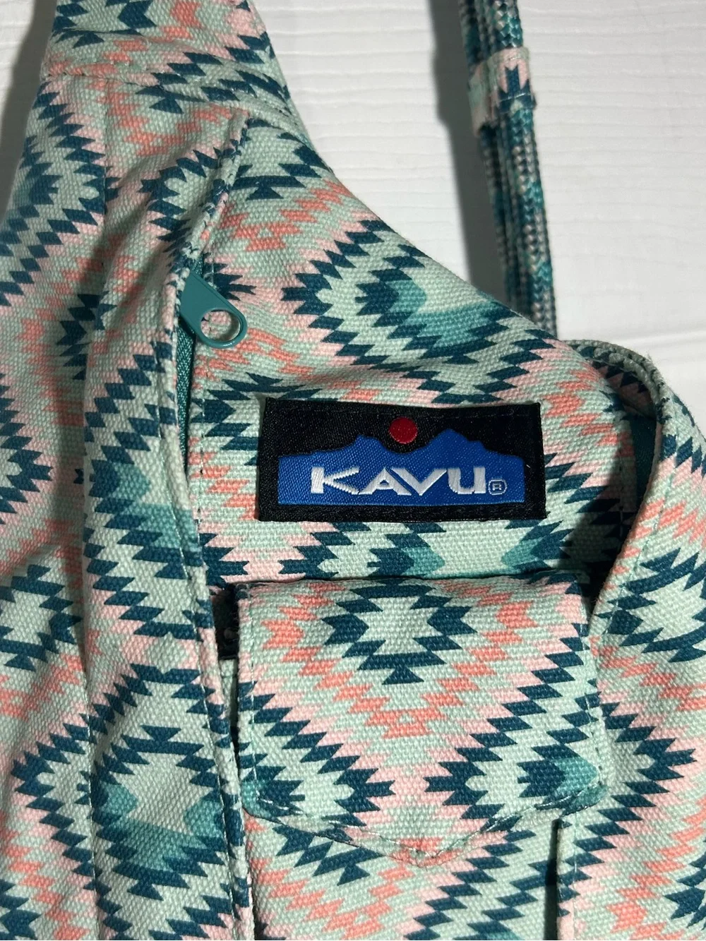 KAVU Rope Bag Sunset Diamond Teal Pink Aztec Sling Bag